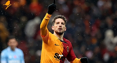 Galatasaray'da Mertens rüzgarı 1 yıl daha esecek