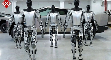 Robotlar ile insanlar arasında ilk kan döküldü! Tesla fabrikasında korkunç olay