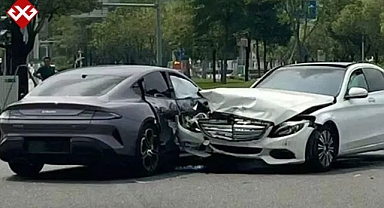 Siparişlerine yetişilemeyen Xiaomi SU7 ilk kazasını yaptı